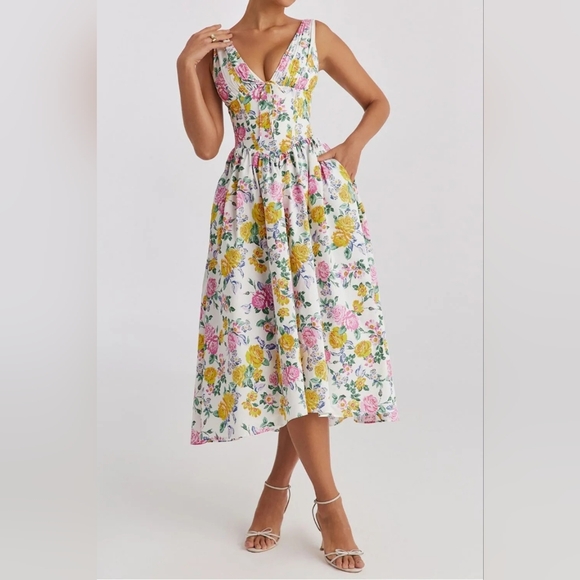 Dresses & Skirts - Floral V Neck Sleeveless Midi Dress With Pockets